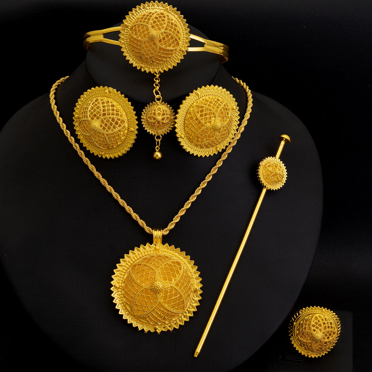 Ethnic Fashion In Dubai - Africa Dubai Golden Color Jewelry Set