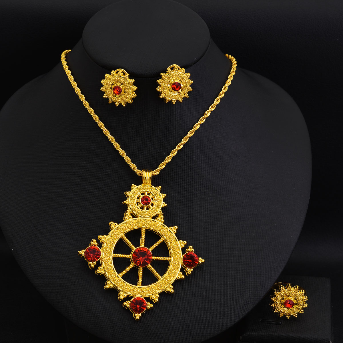Ethnic Fashion In Dubai - Dubai Africa Golden Color Cool and