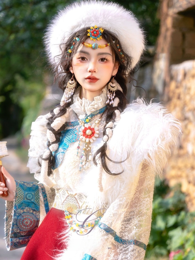 Tibetan Ethnic Women's New Sty - Ethnic Fashion Photography recension och pris