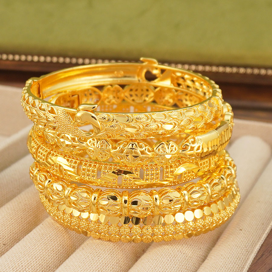 1Pcs Gold Tone Peacock Carved  - Ethnic Fashion In Dubai recension och pris