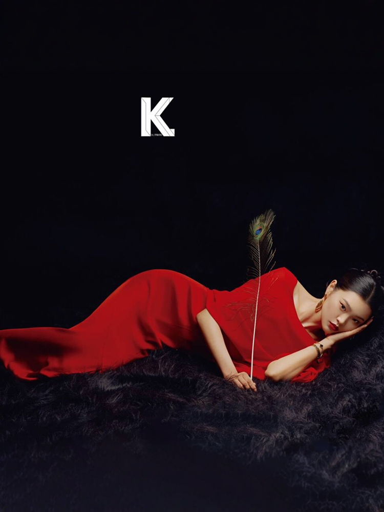 2026 New Fashion High-End Red  - Ethnic Fashion Photography recension och pris