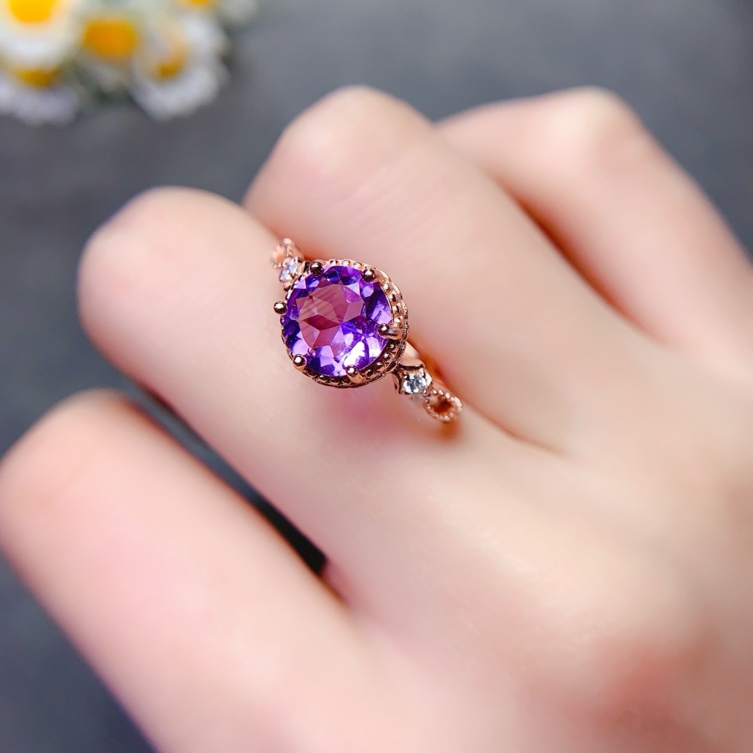 Dazzling Natural Amethyst Ring - Ethnic Wear Fashion Designer recension och pris