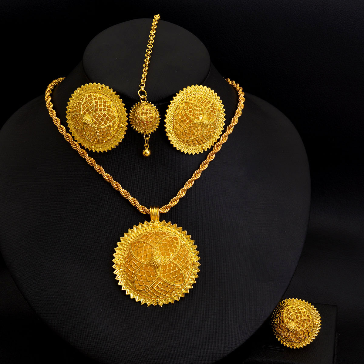 Africa Dubai Golden Color Jewe - Ethnic Fashion In Dubai recension och pris